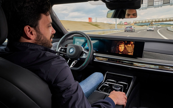 «Игра не стоит свеч». Почему марки разочаровались в машинах с автопилотом
«Игра не стоит свеч». Почему марки разочаровались в машинах с автопилотом