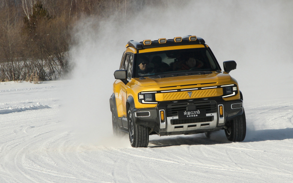 
            Блиц-тест хардкорного кроссовера Deepal G318. Его локализуют в России
        