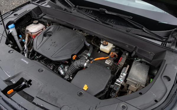 Берегите бензин. Тест первого гибридного кроссовера Geely EX5 EM-i
Берегите бензин. Тест первого гибридного кроссовера Geely EX5 EM-i