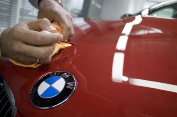 Что поможет быстро удалить мелкие царапины с капота авто Что поможет быстро удалить мелкие царапины с капота авто