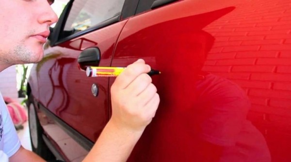 Что поможет быстро удалить мелкие царапины с капота авто Что поможет быстро удалить мелкие царапины с капота авто