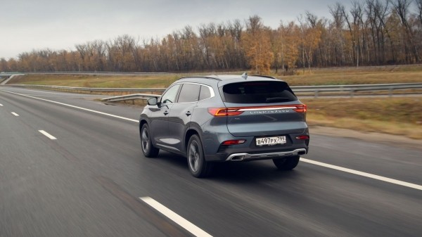 Зажигание автоматически обнуляться: первый тест-драйв Chery Cheryexeed TXL Зажигание автоматически обнуляться: первый тест-драйв Chery Cheryexeed TXL