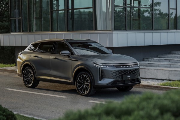 Главенство пассажира, нервная подвеска и мелкие шрифты: тест-драйв Exeed RX Главенство пассажира, нервная подвеска и мелкие шрифты: тест-драйв Exeed RX