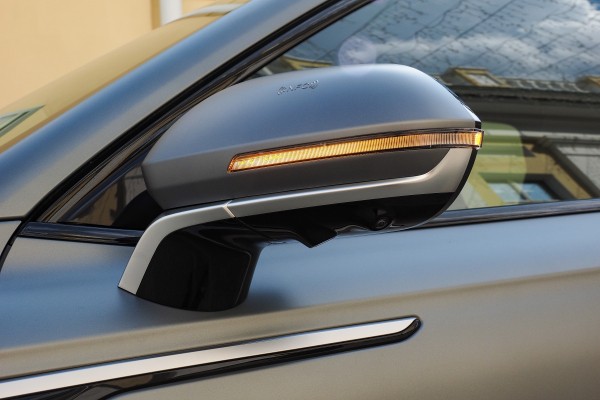 Главенство пассажира, нервная подвеска и мелкие шрифты: тест-драйв Exeed RX Главенство пассажира, нервная подвеска и мелкие шрифты: тест-драйв Exeed RX