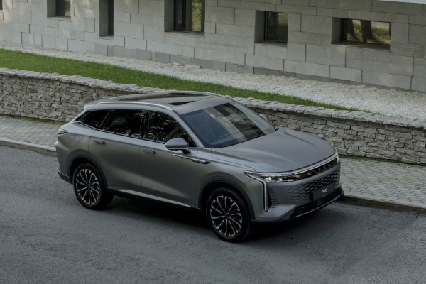 Главенство пассажира, нервная подвеска и мелкие шрифты: тест-драйв Exeed RX Главенство пассажира, нервная подвеска и мелкие шрифты: тест-драйв Exeed RX