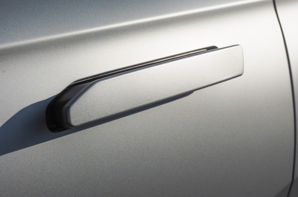 Главенство пассажира, нервная подвеска и мелкие шрифты: тест-драйв Exeed RX Главенство пассажира, нервная подвеска и мелкие шрифты: тест-драйв Exeed RX