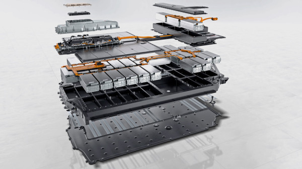 Разряжаем 800-вольтовые седаны Porsche Taycan Разряжаем 800-вольтовые седаны Porsche Taycan