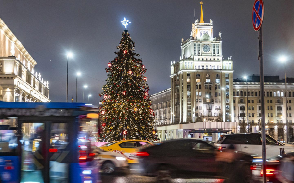 Москва встала в «новогодних пробках». Когда ожидается пик
Москва встала в «новогодних пробках». Когда ожидается пик