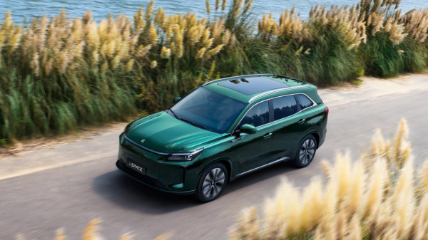 Гибридный кроссовер Evolute i-Space: скоро с полным приводом