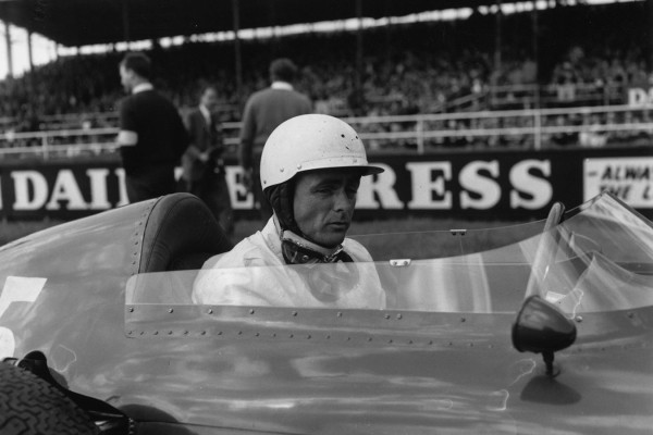 Опрос для болельщиков: кто из чемпионов Формулы-1 меньше всего заслужил титул Опрос для болельщиков: кто из чемпионов Формулы-1 меньше всего заслужил титул