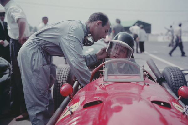 Опрос для болельщиков: кто из чемпионов Формулы-1 меньше всего заслужил титул Опрос для болельщиков: кто из чемпионов Формулы-1 меньше всего заслужил титул