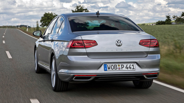 Находим GTE звездой обновлённого семейства Volkswagen Passat