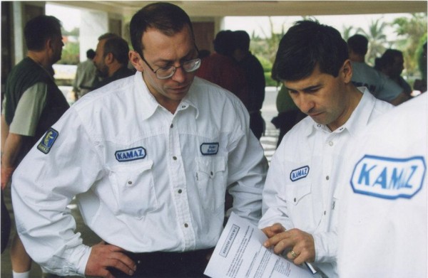 Юбилейное интервью со знаменитым штурманом КАМАЗ-мастер Айдаром Беляевым — истории с Дакара, биография, байки, фото Юбилейное интервью со знаменитым штурманом КАМАЗ-мастер Айдаром Беляевым — истории с Дакара, биография, байки, фото