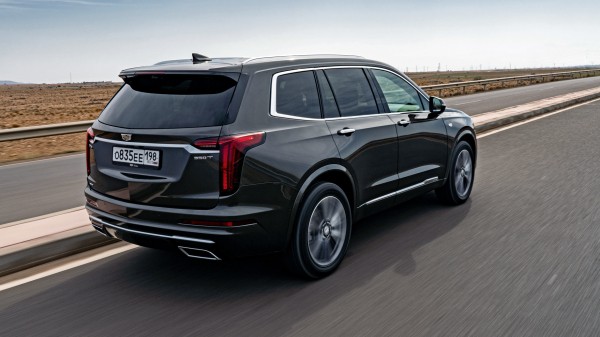 Пылим по марокканским дорогам на кроссовере Cadillac XT6 Пылим по марокканским дорогам на кроссовере Cadillac XT6