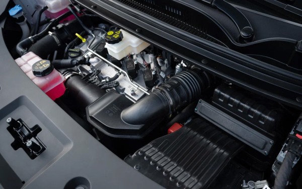 Хочет быть премиальнее. Тест китайского вэна JAC RF8 российской сборки
Хочет быть премиальнее. Тест китайского вэна JAC RF8 российской сборки