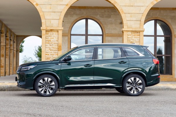 Ай, космос. Тест обновленного гибрида Evolute i-Space на дорогах Дагестана Ай, космос. Тест обновленного гибрида Evolute i-Space на дорогах Дагестана