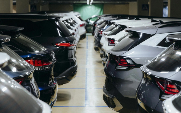 Ключевую ставку снизили до 16%. Как это повлияет на кредиты и цены машин
Ключевую ставку снизили до 16%. Как это повлияет на кредиты и цены машин