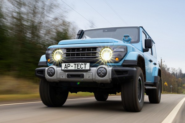 Рамная китайская икона BAW 212: ищем отличия между двумя версиями на асфальте и на бездорожье Рамная китайская икона BAW 212: ищем отличия между двумя версиями на асфальте и на бездорожье