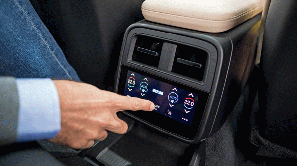 Разряжаем 800-вольтовые седаны Porsche Taycan Разряжаем 800-вольтовые седаны Porsche Taycan