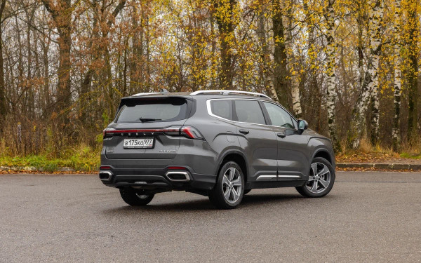 
            Одинаково разные. Мы сравнили Geely Okavango и Jetta VS7
        