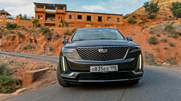 Пылим по марокканским дорогам на кроссовере Cadillac XT6 Пылим по марокканским дорогам на кроссовере Cadillac XT6