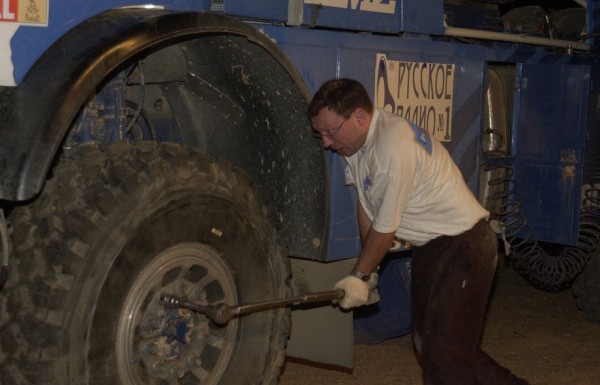 Юбилейное интервью со знаменитым штурманом КАМАЗ-мастер Айдаром Беляевым — истории с Дакара, биография, байки, фото Юбилейное интервью со знаменитым штурманом КАМАЗ-мастер Айдаром Беляевым — истории с Дакара, биография, байки, фото