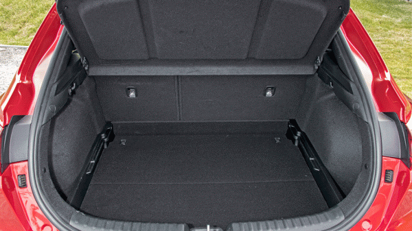 Пытаемся приподняться в европейском хэтчбеке Kia XCeed Пытаемся приподняться в европейском хэтчбеке Kia XCeed