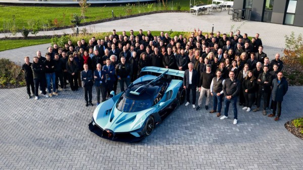 Трековый гиперкар Bugatti Bolide: построен финальный экземпляр Трековый гиперкар Bugatti Bolide: построен финальный экземпляр