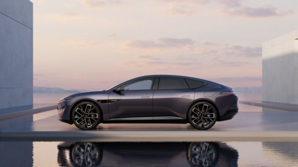 До России добрался седан Avatr 12: версии и цены