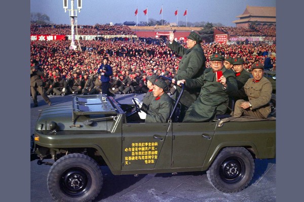 Рамная китайская икона BAW 212: ищем отличия между двумя версиями на асфальте и на бездорожье Рамная китайская икона BAW 212: ищем отличия между двумя версиями на асфальте и на бездорожье