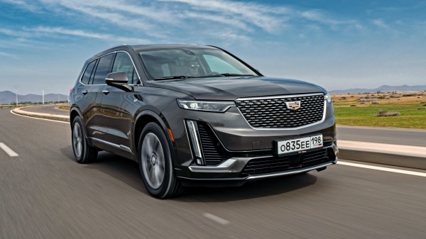 Пылим по марокканским дорогам на кроссовере Cadillac XT6 Пылим по марокканским дорогам на кроссовере Cadillac XT6