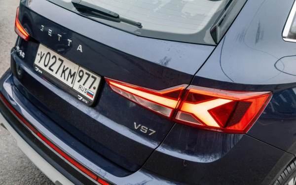 
            Одинаково разные. Мы сравнили Geely Okavango и Jetta VS7
        