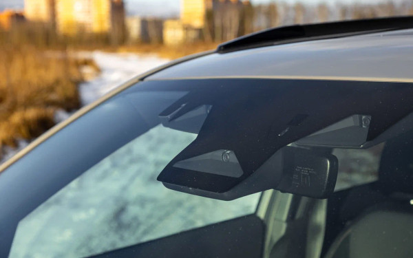 
            Егерь из барбершопа. Первый тест Subaru Forester нового поколения
        