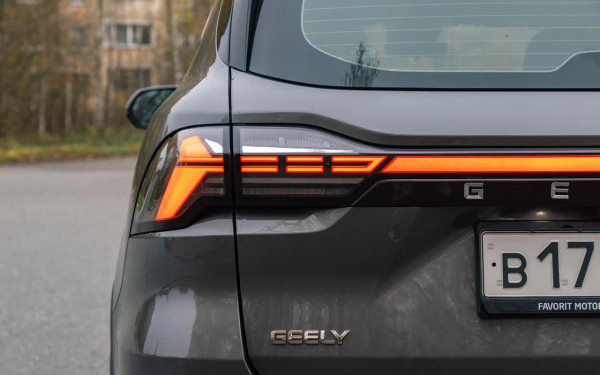 
            Одинаково разные. Мы сравнили Geely Okavango и Jetta VS7
        