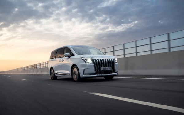 Хочет быть премиальнее. Тест китайского вэна JAC RF8 российской сборки
Хочет быть премиальнее. Тест китайского вэна JAC RF8 российской сборки