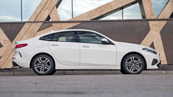 Тянем передними колёсами седан BMW 218i Gran Coupe Тянем передними колёсами седан BMW 218i Gran Coupe