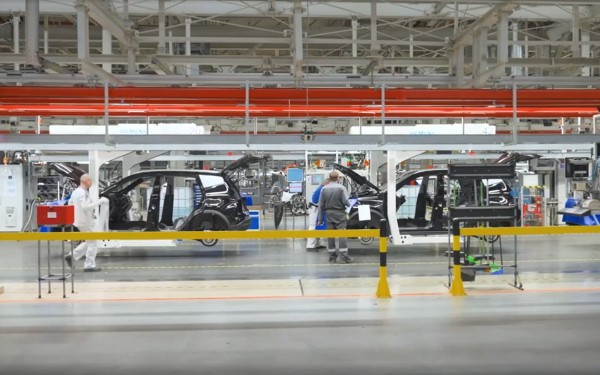 Как собирают кроссоверы Tenet на экс-заводе VW в России. Это надо видеть
Как собирают кроссоверы Tenet на экс-заводе VW в России. Это надо видеть