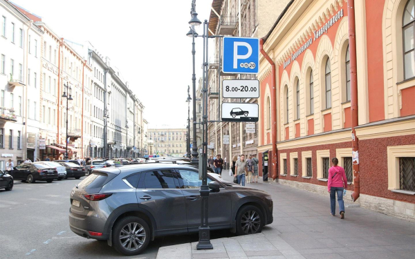 
            Новые модели, штрафы и инициативы властей. Итоги недели
        