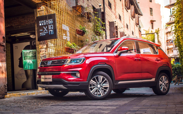 
            Эти кроссоверы стоят дешевле 3 млн руб. 15 интересных моделей
        