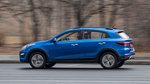 Сверяем клиренс обновлённого хэтчбека Kia Rio X-Line со&nbsp;старым