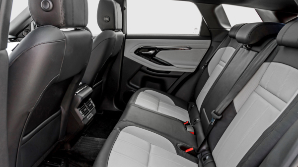 Подтверждаем генетический код кроссовера Range Rover Evoque