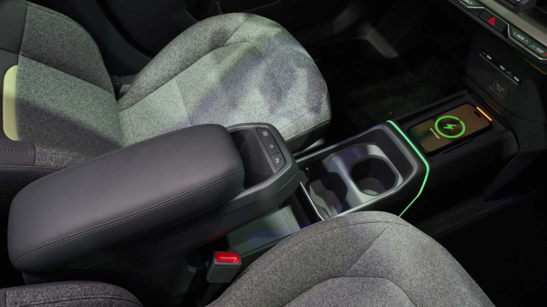 Kia показала недорогой кроссовер EV2. С версией GT-Line
Kia показала недорогой кроссовер EV2. С версией GT-Line