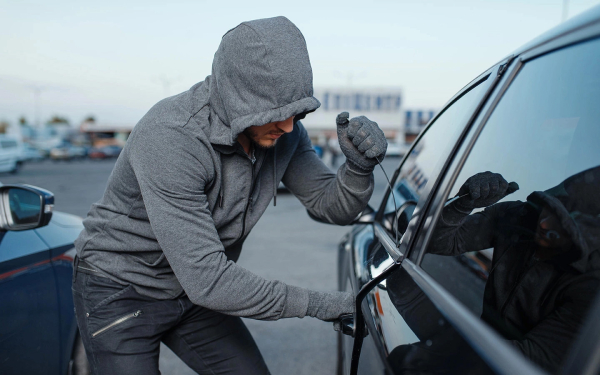 
            Эти автомобили чаще всего угоняли в 2025 году. Антирейтинг страховщиков
        