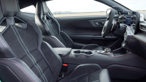 Показана экстремальная версия Ford Mustang Dark Horse SC