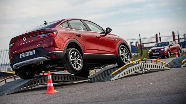 Убеждаемся в&nbsp;компромиссности кроссовера Renault Arkana TCe 150