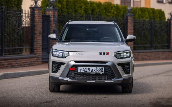 
            Старые песни. Мы поездили на корейском кроссовере KGM Tivoli
        