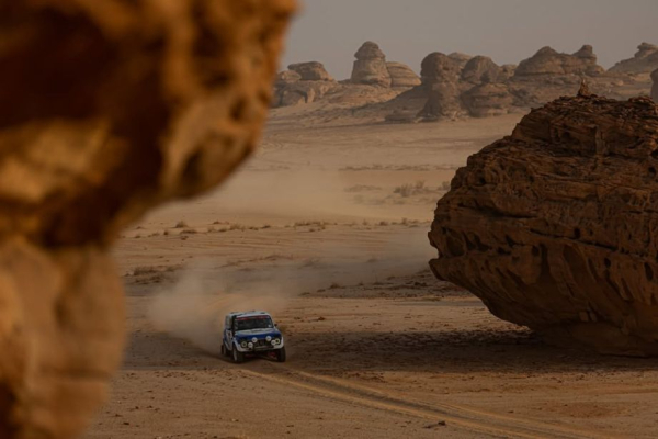 Швейцарец и немец выступают на ралли Дакар-2026 на Ниве &mdash; почему выбрали машину, какие результаты, комментарии