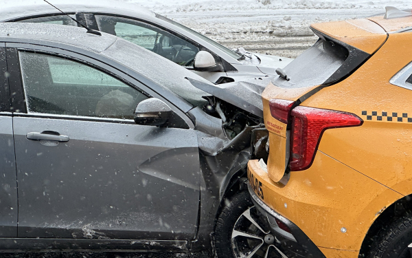 
            Самые аварийные автомобили этой зимой. Антирейтинг страховщиков
        