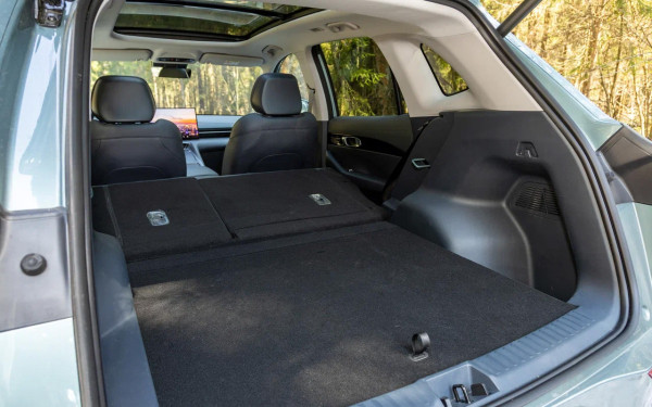 
            15 любопытных новинок на российском рынке в 2025 году. Не только из Китая
        