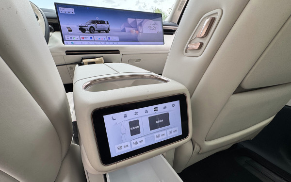 
            15 любопытных новинок на российском рынке в 2025 году. Не только из Китая
        